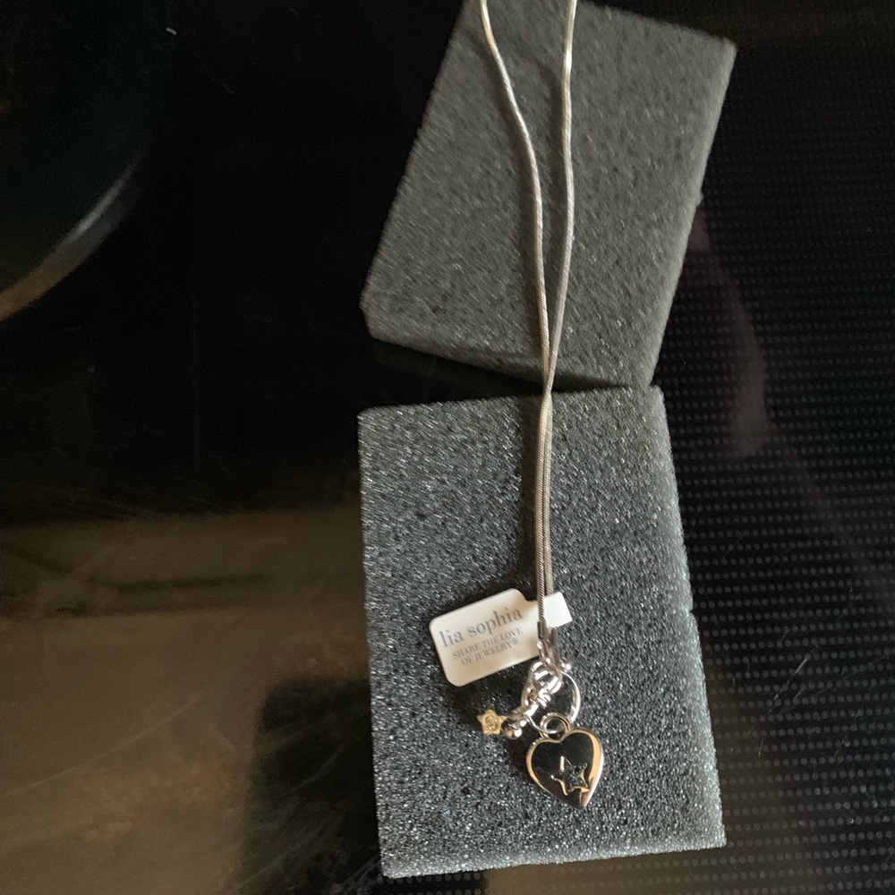 Lia Sophia 15” Peek-a-boo necklace.